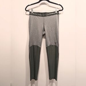 Nike 7/8 Length Green and Grey Mesh  Leggings Size Medium